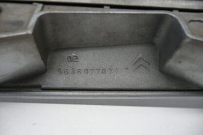 Maniglia del portellone Citroën Xsara II 9636077077 EZRC