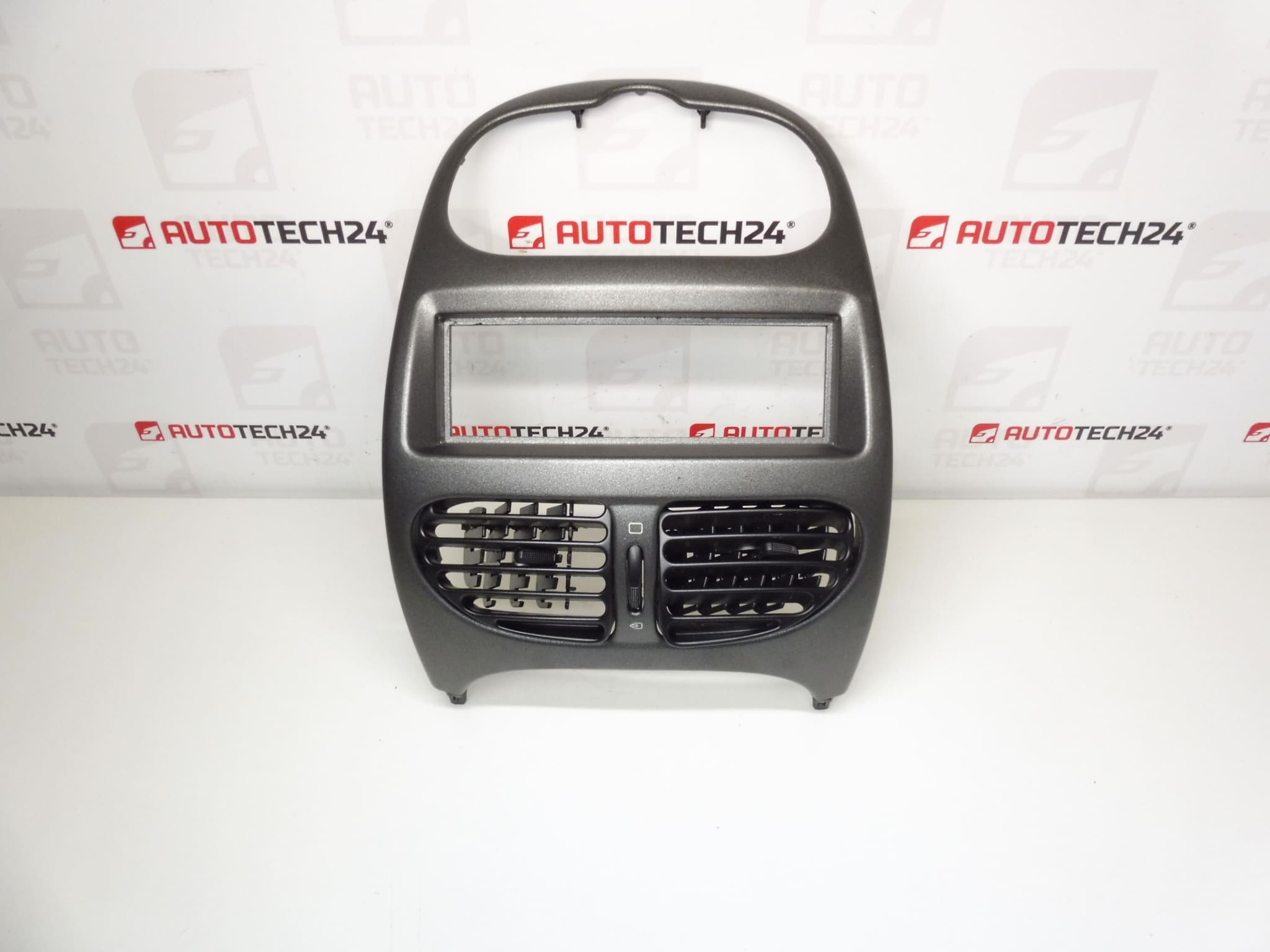 Cornice radio Peugeot 206 con ventole 8211C5