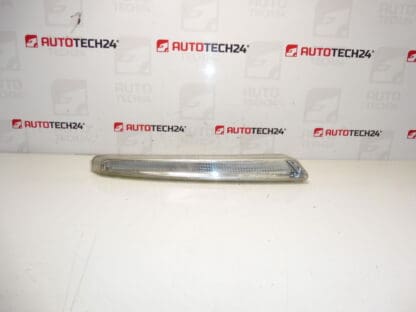 Feedlight destro Peugeot 807 630397
