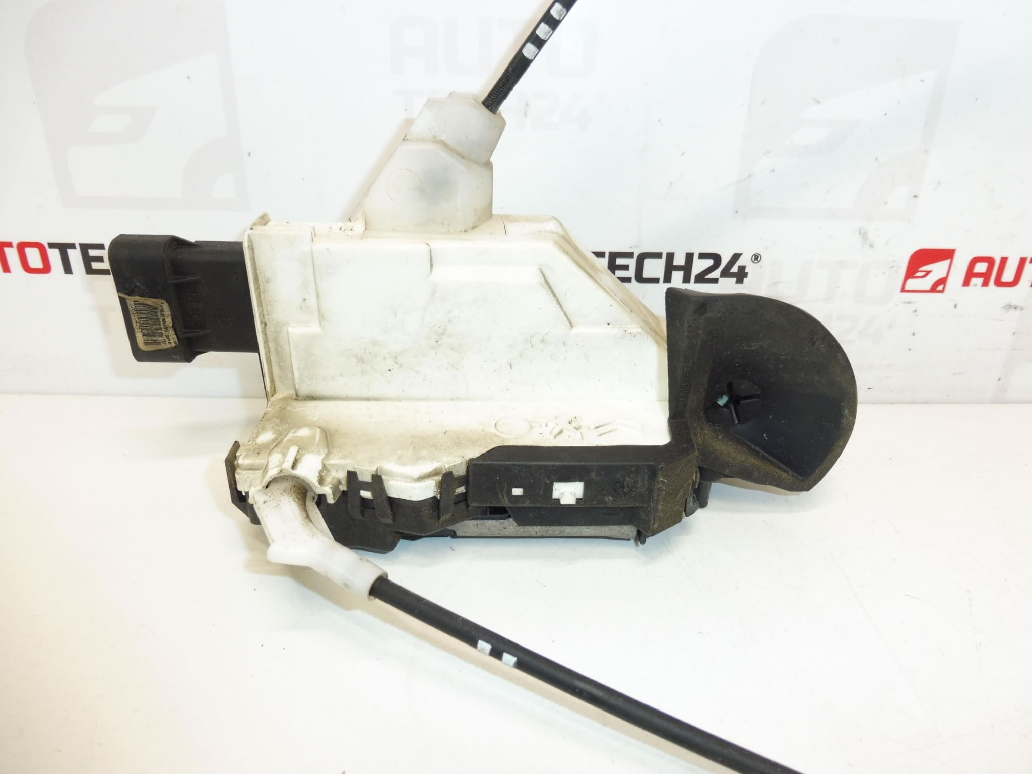 Autista serratura porta anteriore sinistra Peugeot 3008 5008 9800623180 9135HF - immagine 2