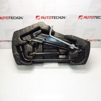 Attrezzo, leva, chiave, gancio di traino Citroën C1 Peugeot 108 Toyota Aygo dal 2015