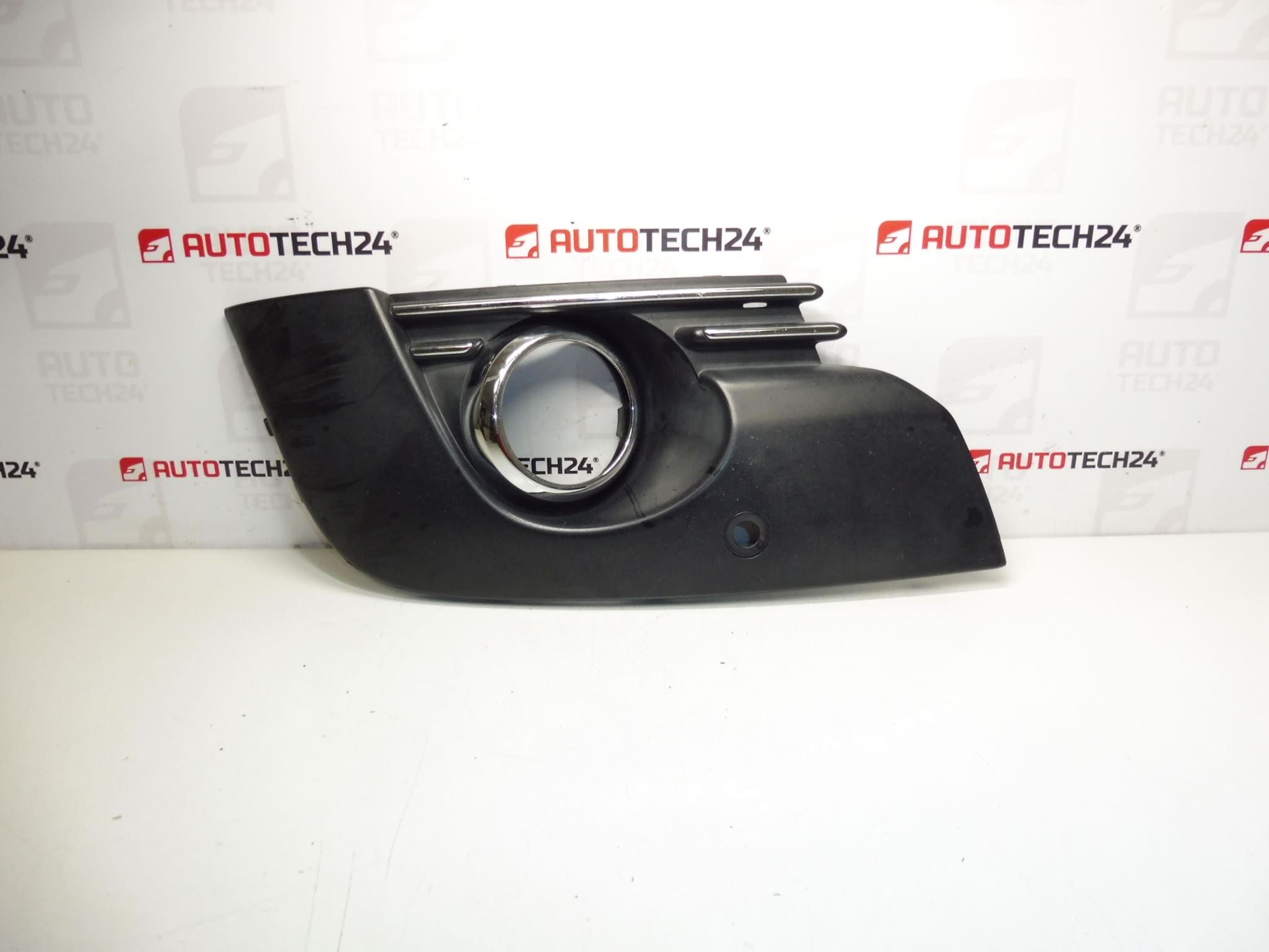 Cornice fendinebbia destra Peugeot 3008 9685098077 745315