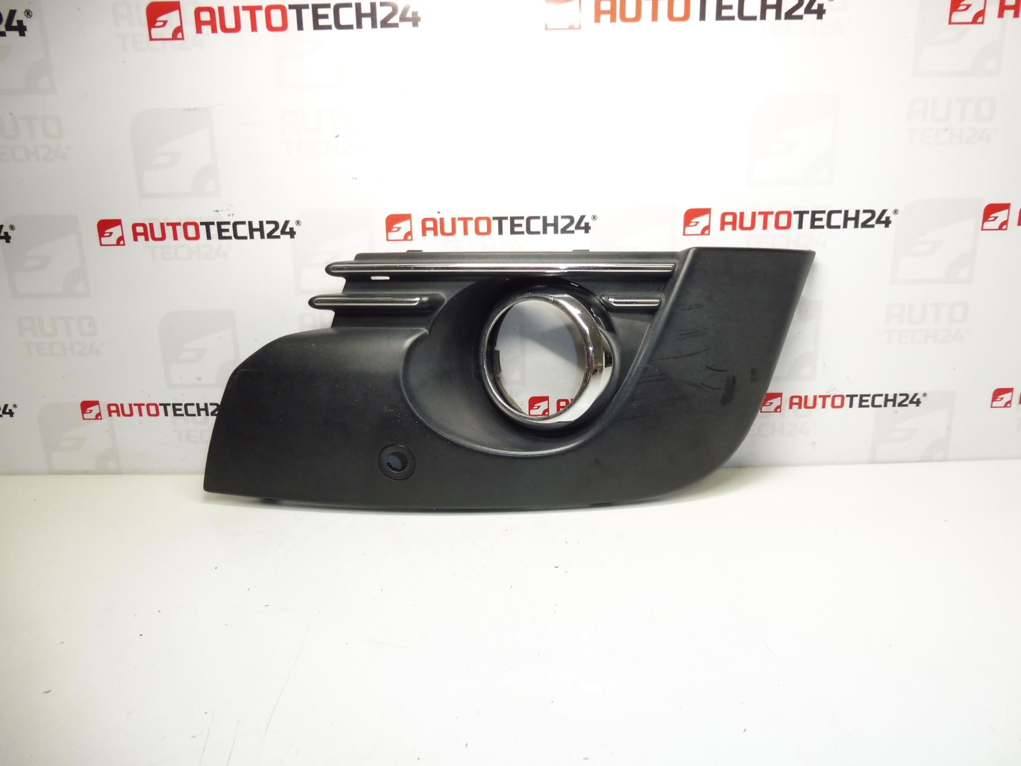 Cornice fendinebbia sinistra Peugeot 3008 9684350277 745316