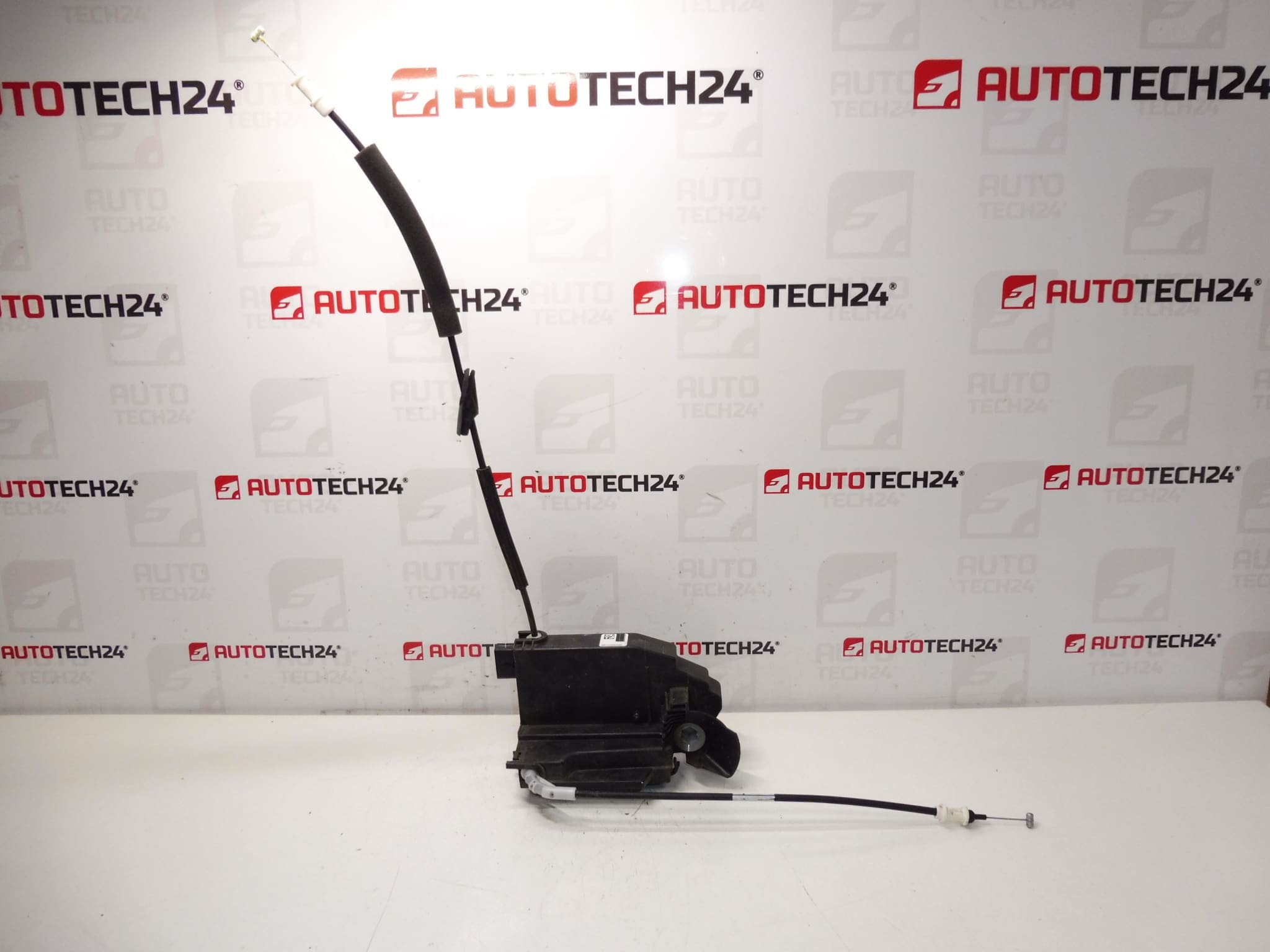 Serratura portiera conducente anteriore sinistra Peugeot 308 T9 9810309480